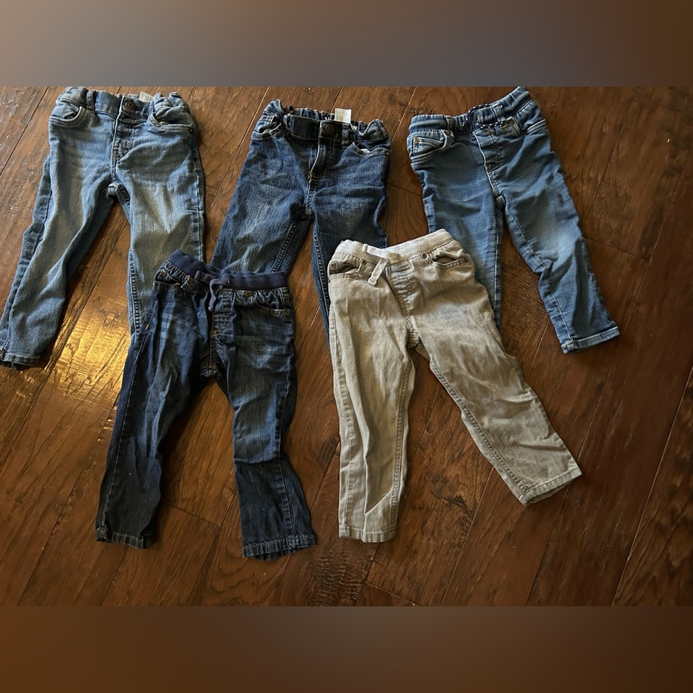 5 pairs of 3T boys blue jeans